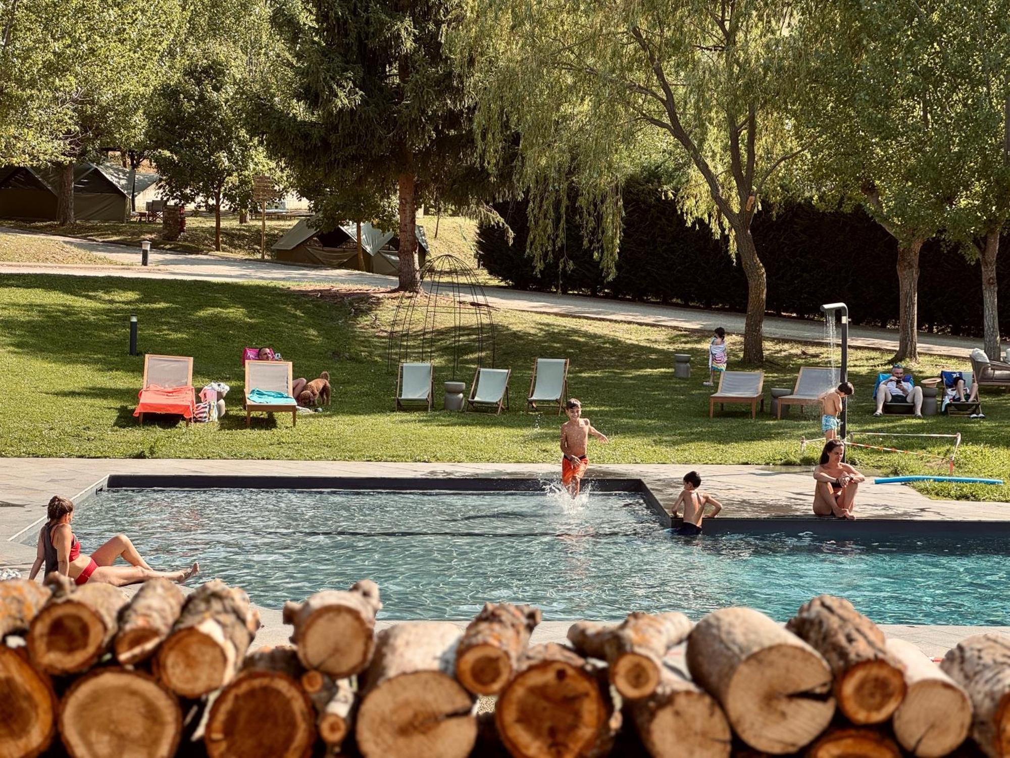 Basecamps Cerdanya Hotel Caixans Exterior photo