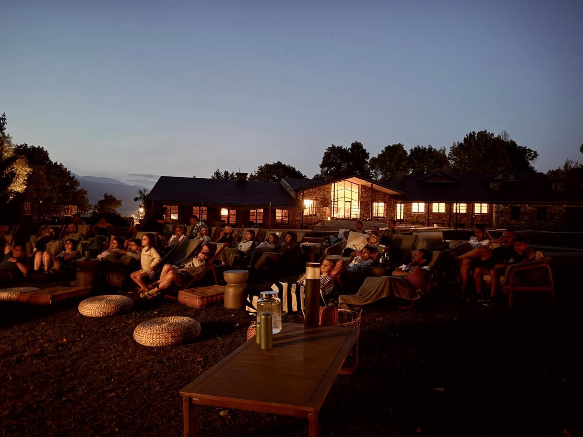 Basecamps Cerdanya Hotel Caixans Exterior photo